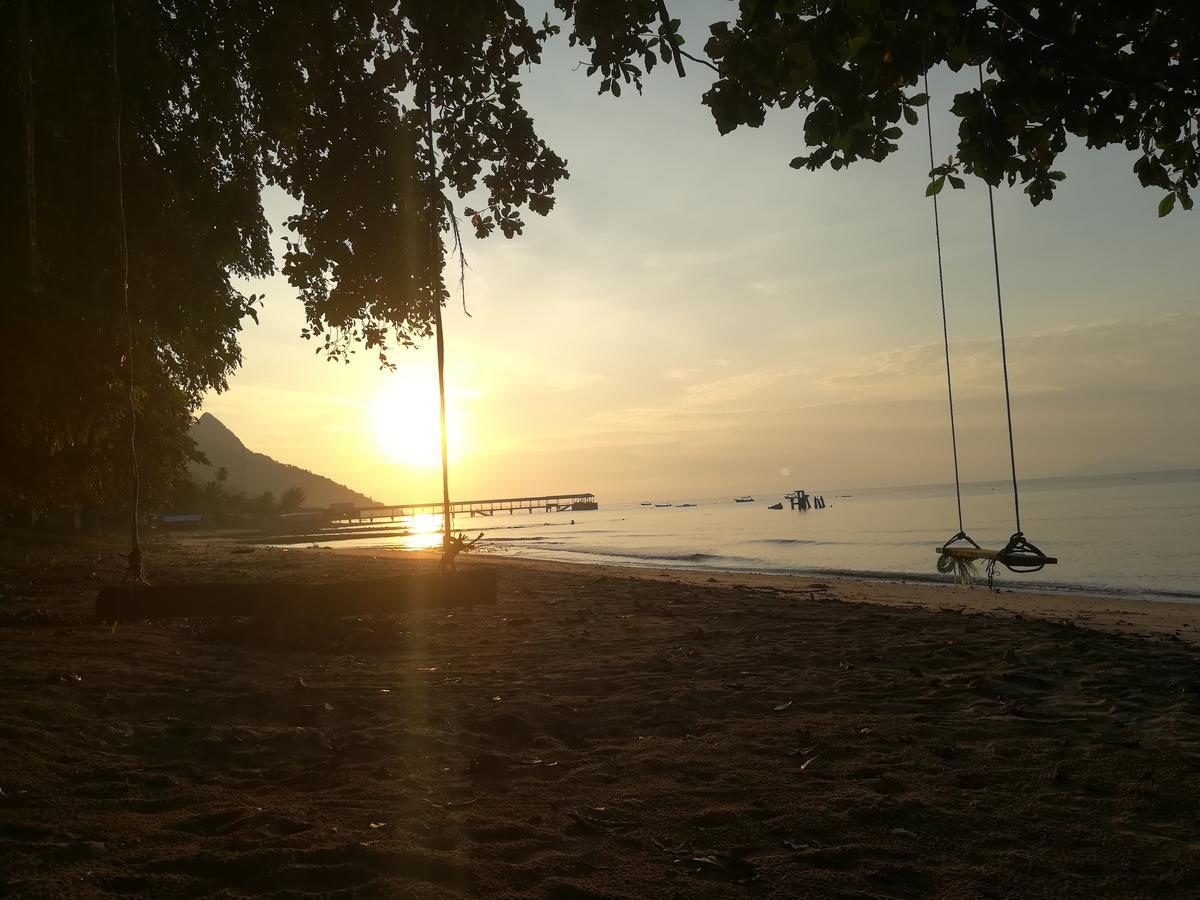 Simukut Place Kampong Pasir Sanang Burong Esterno foto